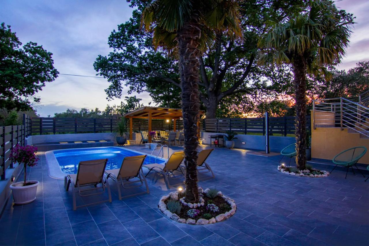 Villa Twins Sukosan With Heated Pool Zewnętrze zdjęcie