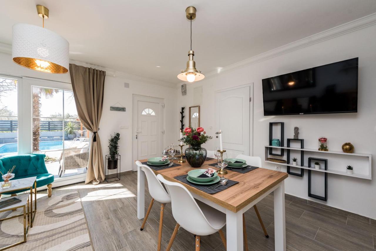 Villa Twins Sukosan With Heated Pool Zewnętrze zdjęcie