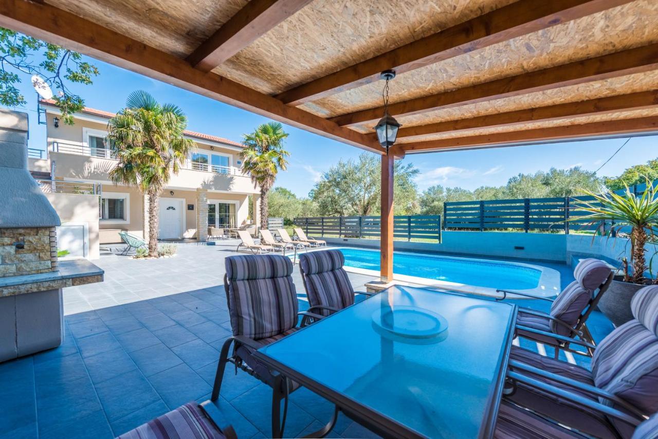 Villa Twins Sukosan With Heated Pool Zewnętrze zdjęcie