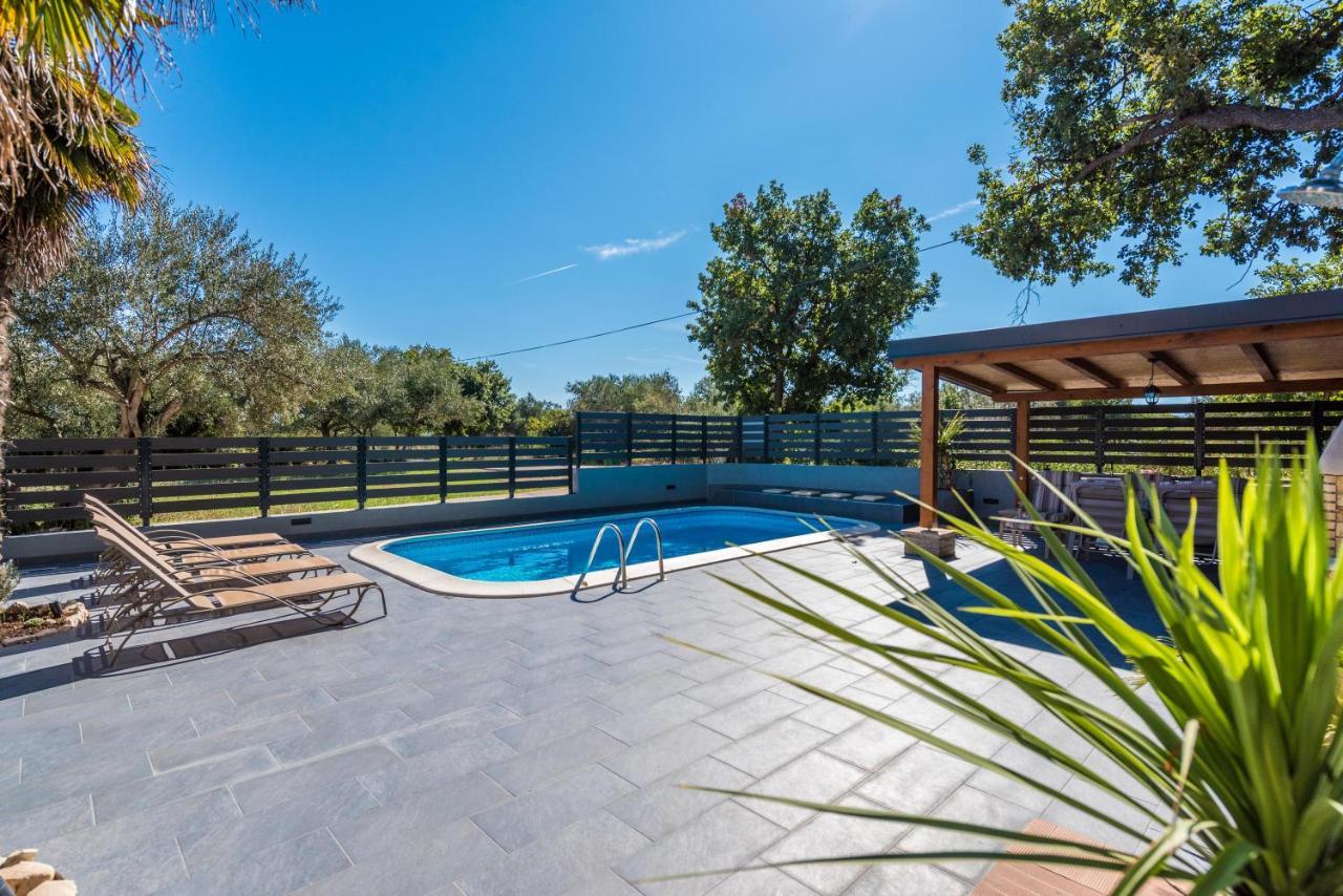 Villa Twins Sukosan With Heated Pool Zewnętrze zdjęcie