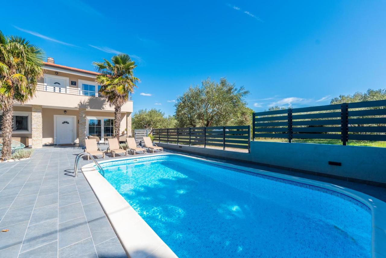 Villa Twins Sukosan With Heated Pool Zewnętrze zdjęcie