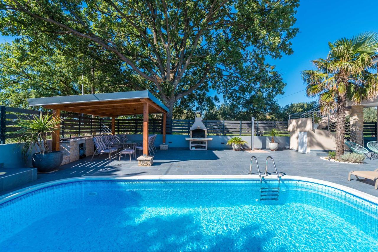 Villa Twins Sukosan With Heated Pool Zewnętrze zdjęcie