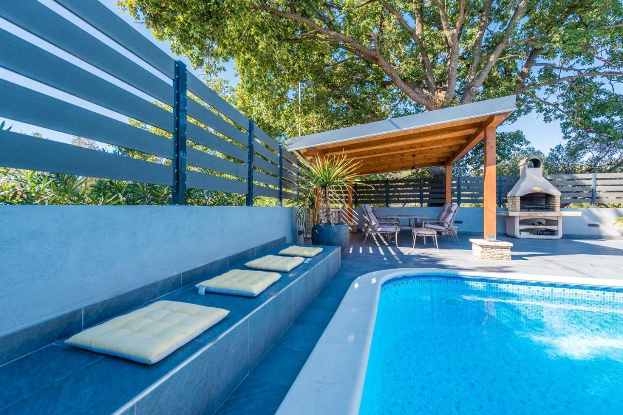 Villa Twins Sukosan With Heated Pool Zewnętrze zdjęcie